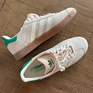 Beige Gazelles with green back size 9